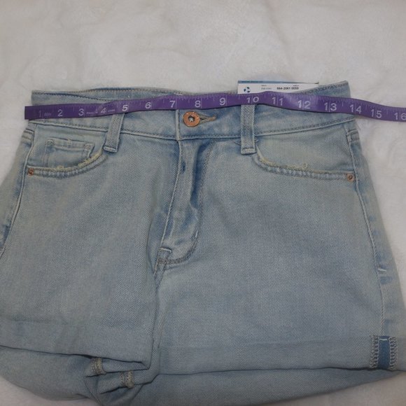 Arizona Hi-Rise Mom Jean Shorts Lt Vintage - Picture 8 of 9